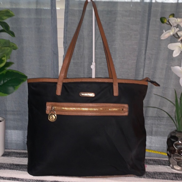 Michael Kors Kempton  Nylon tote - Picture 1 of 14